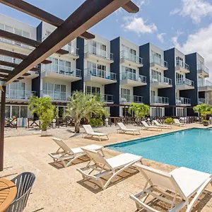 Large Luxury On Palm Palm Beach